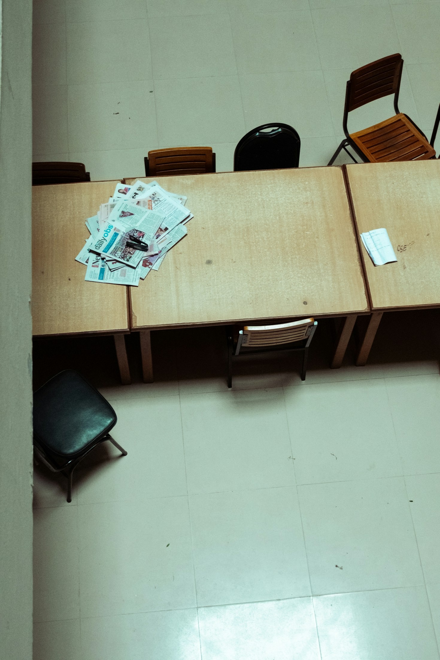 How Opinion Pieces Influence Public Discourse